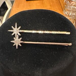 Gold Tone Star, Rhinestone Encrusted Hair Clips. Two different sizes.